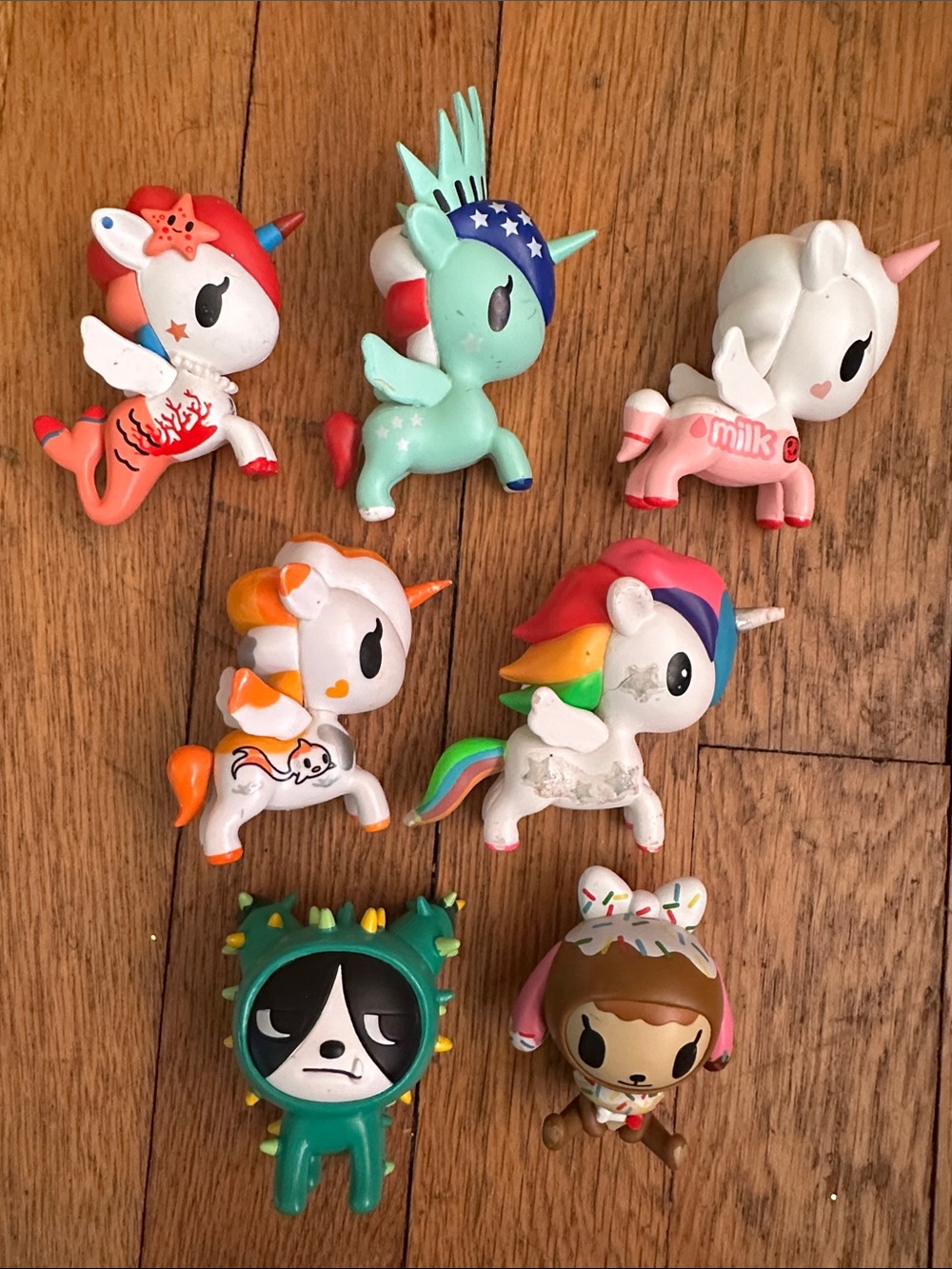 Tokidoki Set of 7 Figured - Unicorns, Dogs
